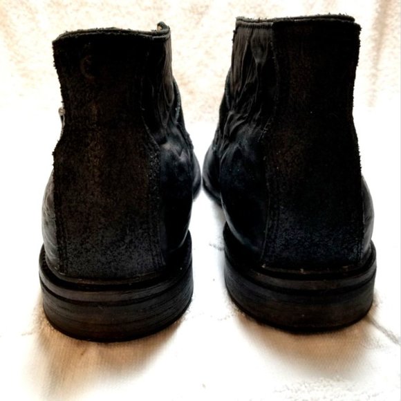 UGG Australia Mens sz 10 ankle boots Black w buckle Casual Leather Shoes 1009234 main image 8